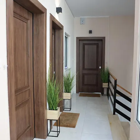 Iliana's 公寓 卡尔季察