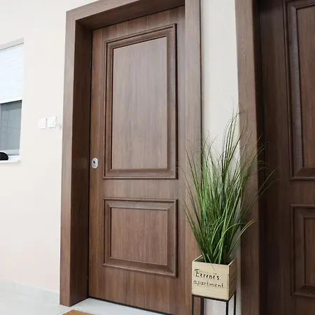 Apartment Iliana's *