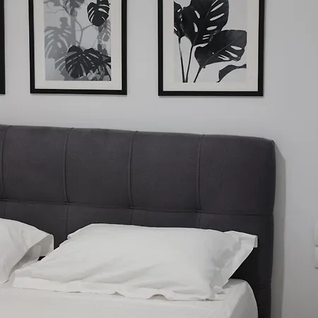 Iliana's Apartment *
